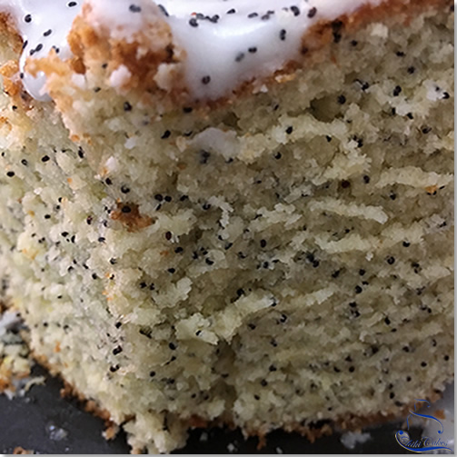 Pastel de Limón y Semillas de Amapola
